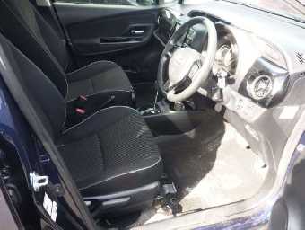 TOYOTA VITZ 2017 Image 5