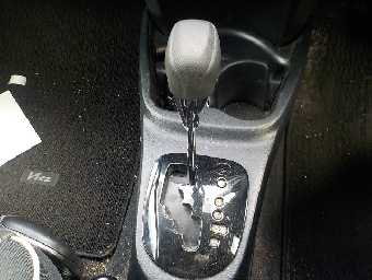 TOYOTA VITZ 2017 Image 10