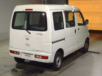 DAIHATSU HIJET CARGO 2015 Image 2