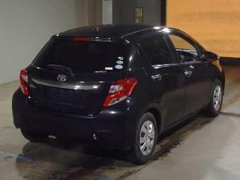 TOYOTA VITZ 2016 Image 2