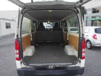 TOYOTA HIACE 2015 Image 8