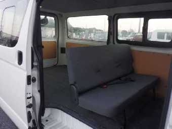 TOYOTA HIACE 2015 Image 9