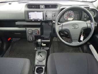 TOYOTA SUCCEED 2017 Image 6