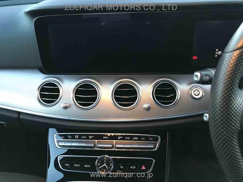 MERCEDES BENZ E CLASS 2017 Image 7