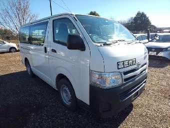 TOYOTA REGIUSACE 2012 Image 2