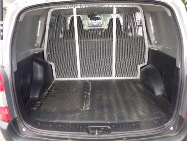 TOYOTA PROBOX 2018 Image 8