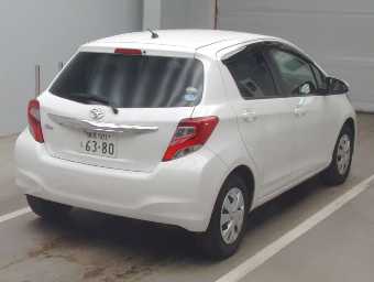 TOYOTA VITZ 2016 Image 2