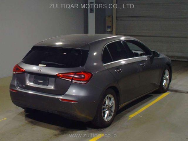 MERCEDES BENZ A CLASS 2018 Image 2