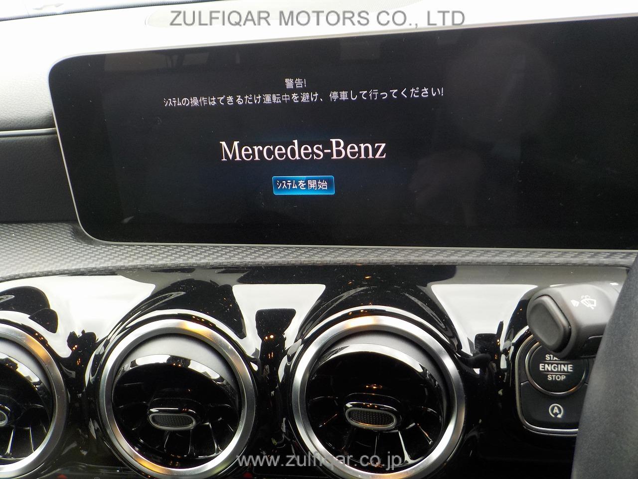 MERCEDES BENZ A CLASS 2018 Image 11