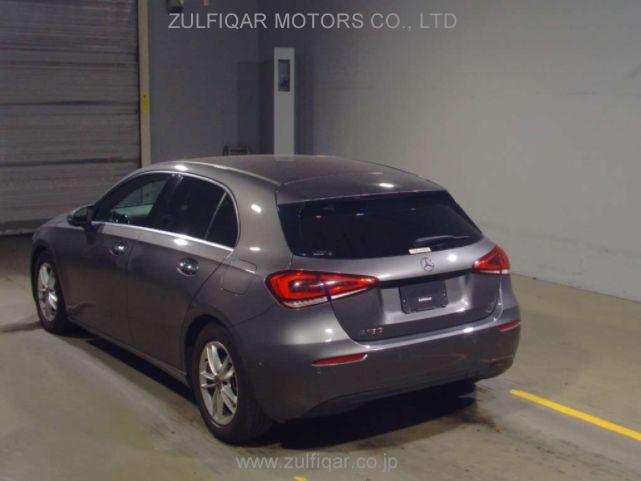 MERCEDES BENZ A CLASS 2018 Image 4