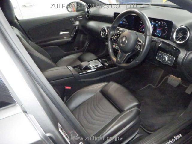 MERCEDES BENZ A CLASS 2018 Image 5