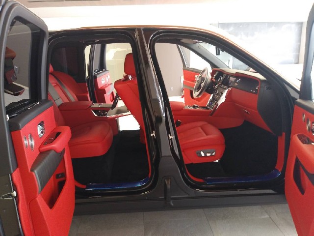 ROLLS ROYCE CULLINAN 2019 Image 25