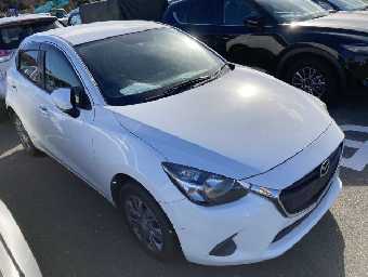 MAZDA DEMIO 2016 Image 1