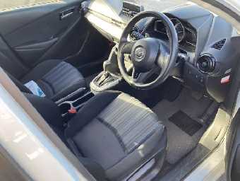 MAZDA DEMIO 2016 Image 5