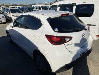 MAZDA DEMIO 2016 Image 3