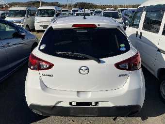 MAZDA DEMIO 2016 Image 4