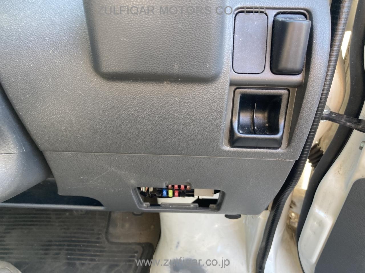 DAIHATSU HIJET CARGO 2016 Image 9