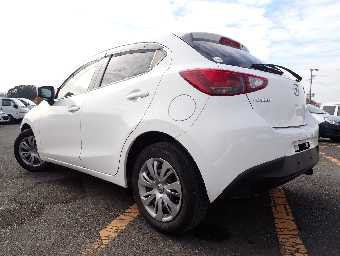 MAZDA DEMIO 2016 Image 2