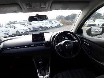 MAZDA DEMIO 2016 Image 3