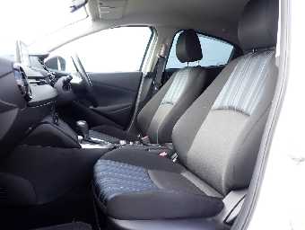 MAZDA DEMIO 2016 Image 8