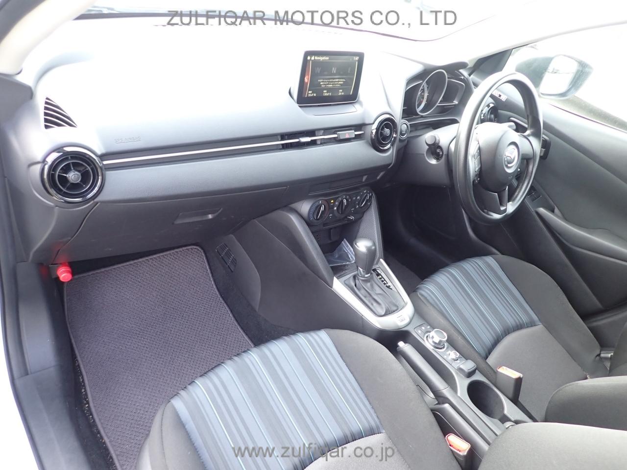 MAZDA DEMIO 2016 Image 9