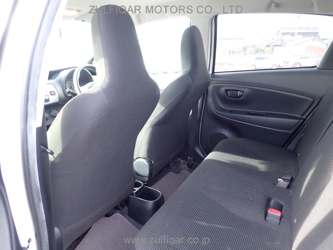 TOYOTA VITZ 2015 Image 11
