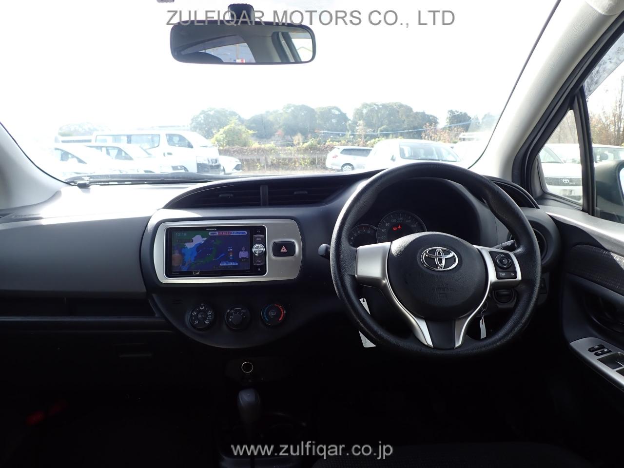 TOYOTA VITZ 2015 Image 3