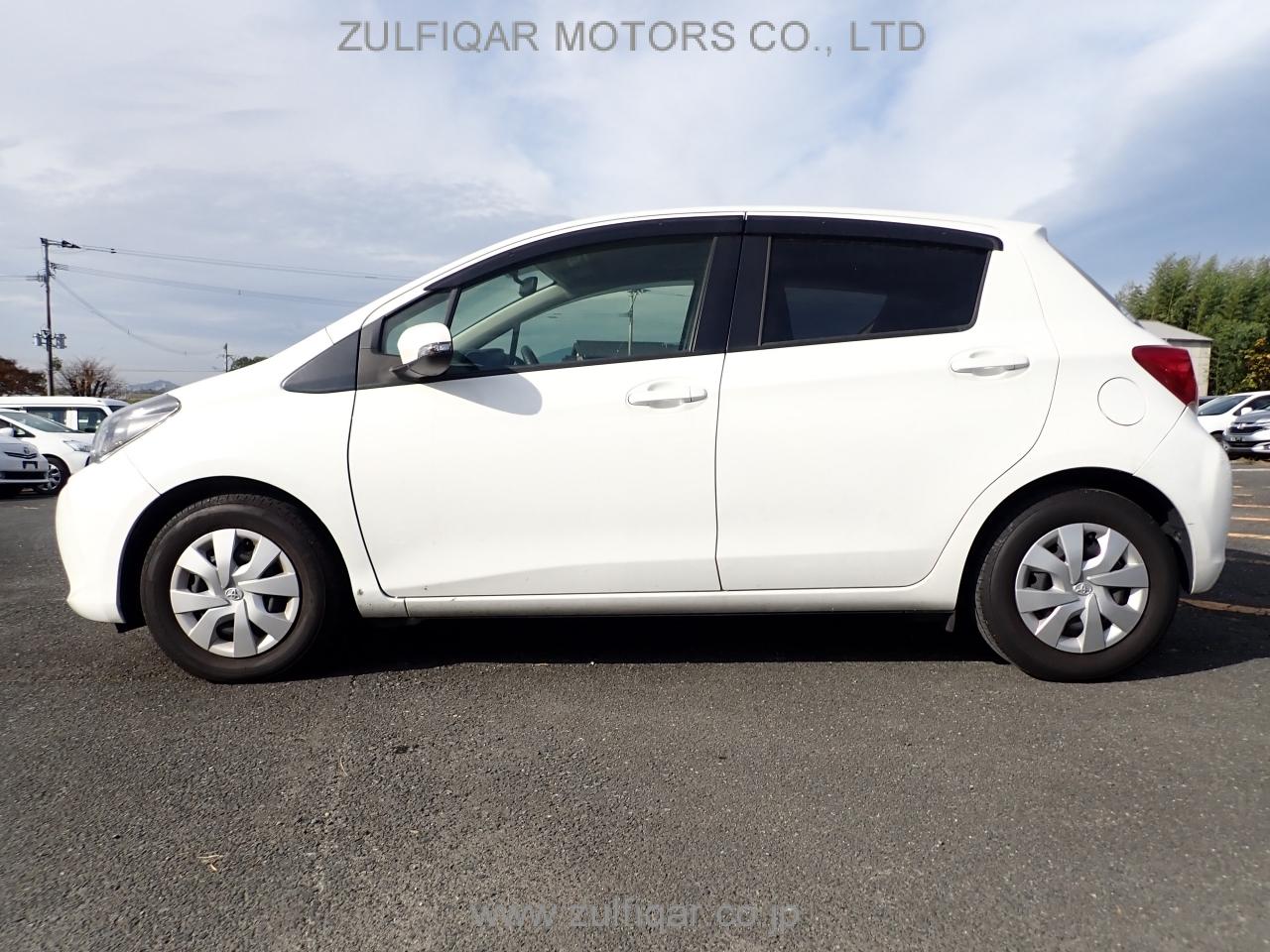 TOYOTA VITZ 2015 Image 4
