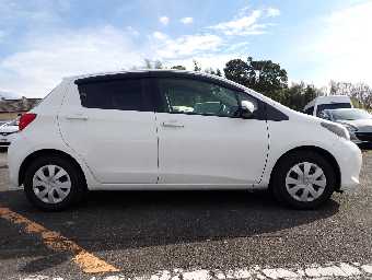 TOYOTA VITZ 2015 Image 6