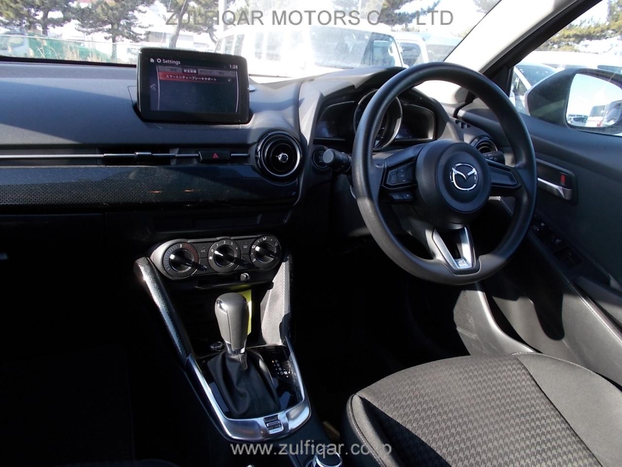 MAZDA DEMIO 2016 Image 3