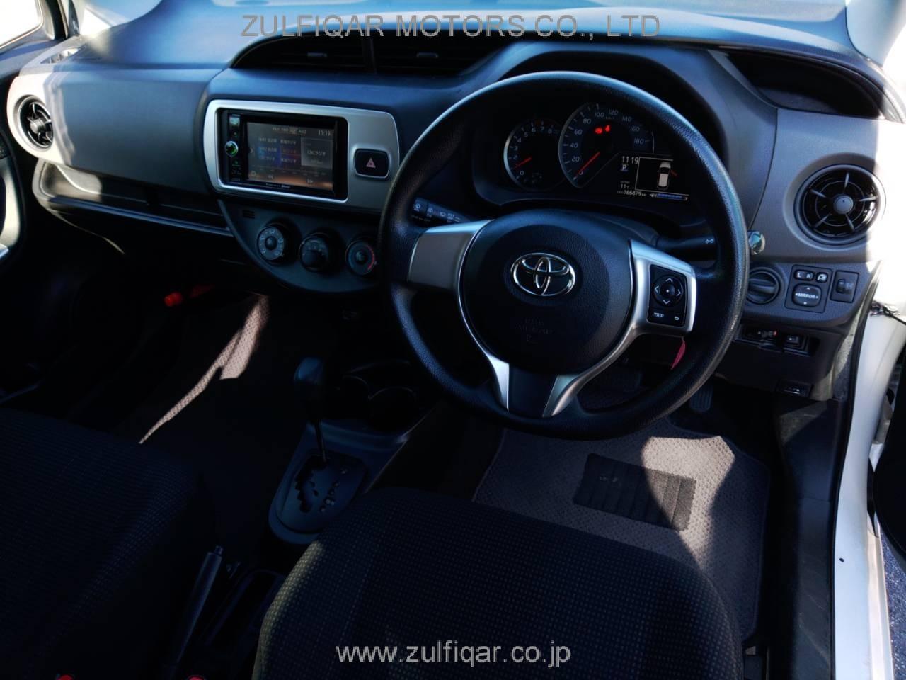 TOYOTA VITZ 2015 Image 3