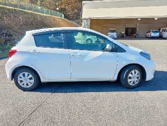 TOYOTA VITZ 2015 Image 6