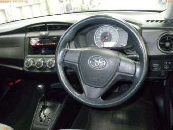 TOYOTA COROLLA AXIO 2016 Image 6