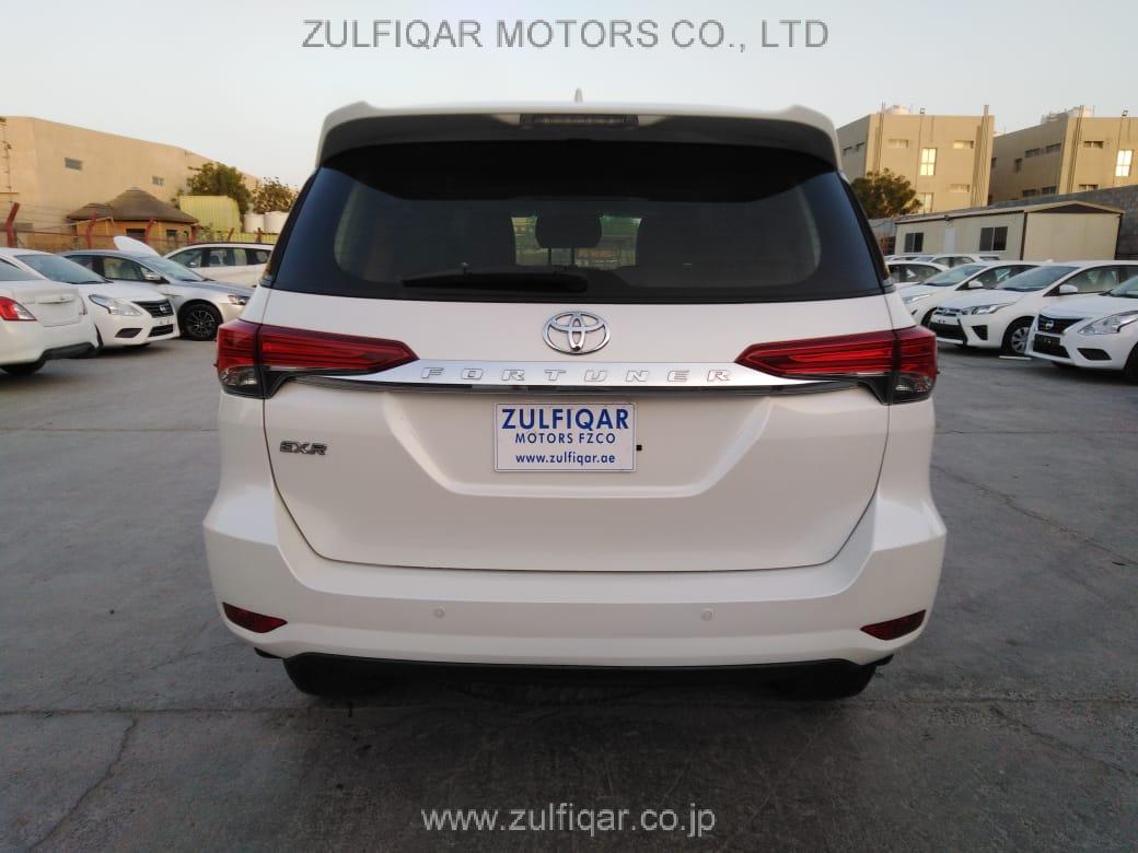 TOYOTA FORTUNER 2017 Image 8