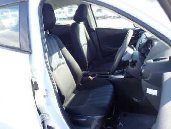 MAZDA DEMIO 2015 Image 5