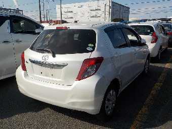 TOYOTA VITZ 2014 Image 12