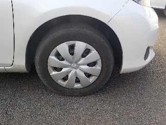 TOYOTA VITZ 2014 Image 13