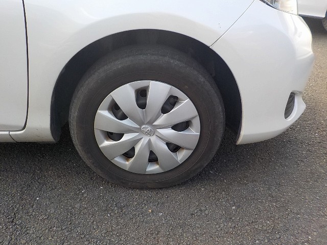 TOYOTA VITZ 2014 Image 20