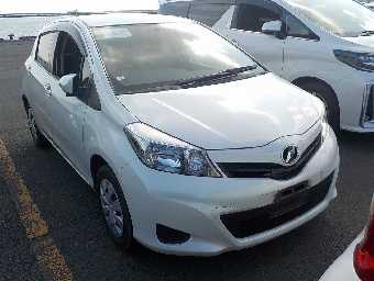 TOYOTA VITZ 2014 Image 10