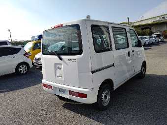 DAIHATSU HIJET CARGO 2015 Image 2