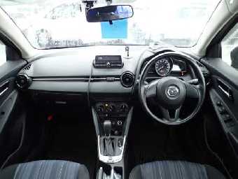 MAZDA DEMIO 2015 Image 3