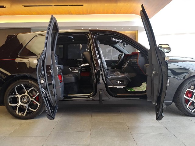 ROLLS ROYCE CULLINAN 2020 Image 37