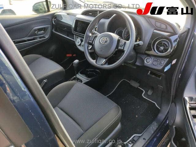 TOYOTA VITZ 2018 Image 6