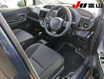 TOYOTA VITZ 2018 Image 6