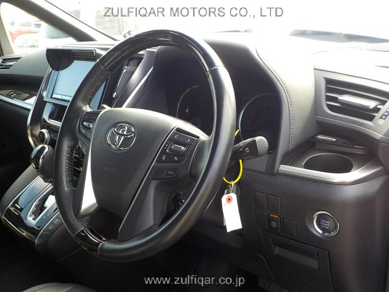 TOYOTA VELLFIRE 2017 Image 7