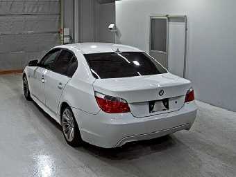 BMW 5 SERIES 2006 Image 2