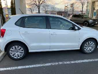 VOLKSWAGEN POLO 2010 Image 2