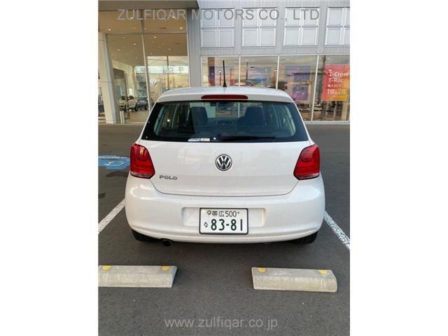 VOLKSWAGEN POLO 2010 Image 3