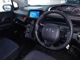 TOYOTA SIENTA 2016 Image 13