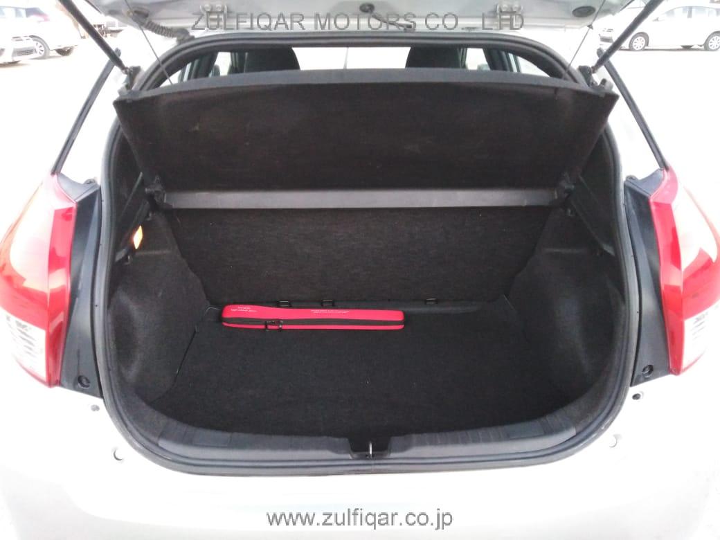TOYOTA YARIS 2017 Image 9